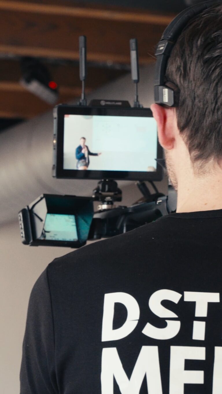 Instagram post from dstnct_media. This post is in position 2.